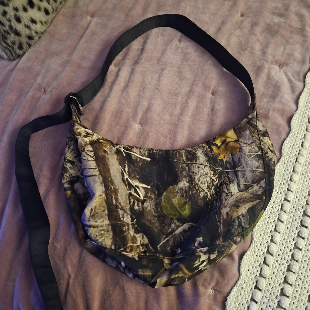 BAGGU Forest Medium Crescent